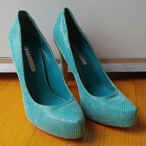 BCBGeneration Shoes - BCBGeneration Parade Peacock Snakeskin Pumps